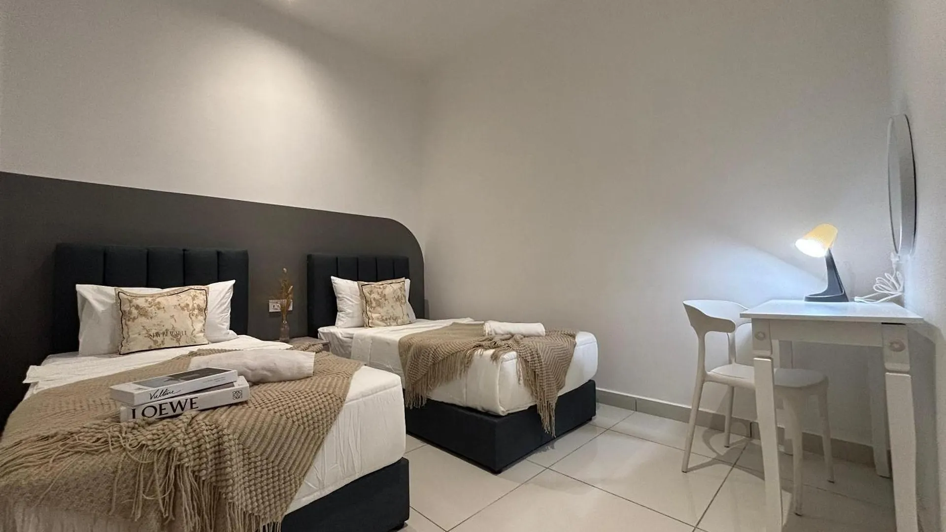 Icc Ipoh Town Premium Suites By Iwh Suites 0*,
