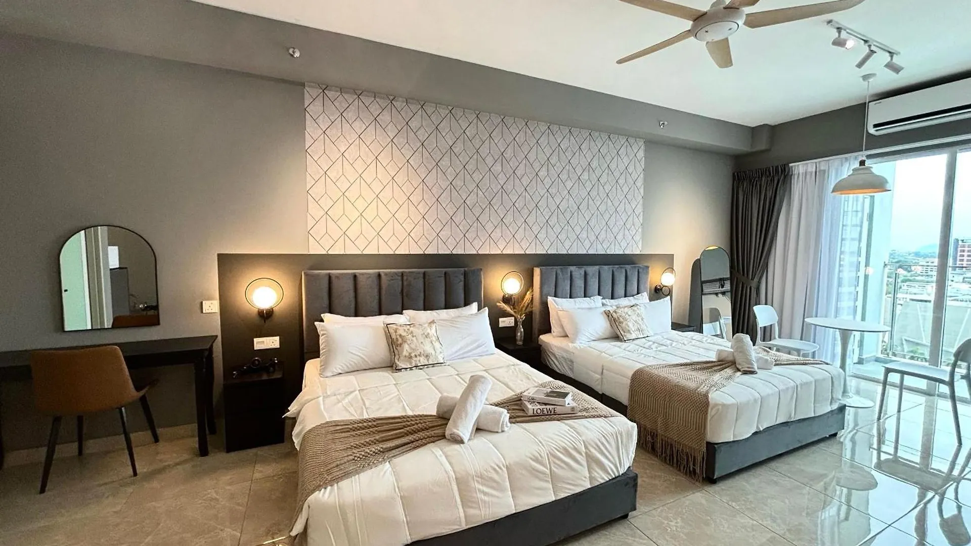 Icc Ipoh Town Premium Suites By Iwh Suites 0*,